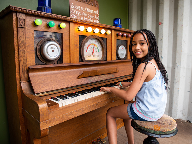 Interactieve piano voor festival De Parade